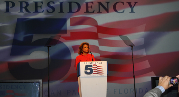 Jennifer served as Mistress of Ceremonies during the 2010 Presidency 5