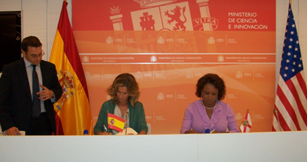 Jennifer and Dr. Cristina Garmendia, Spain's Minister of Science and Innovation, sign Memorandum of Agreement with the Kingdom of Spain for University of Florida to collaborate with satellite manufacturing
